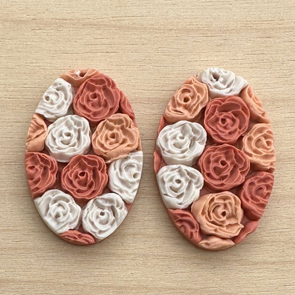 Clay Cabochon - Oval Peachy Roses