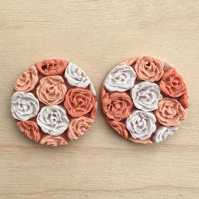 Clay Cabochon - Round Peachy Roses