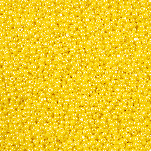 Preciosa Charlotte 11/0 - Luster Light Yellow 88110 (Loose)